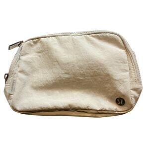 Lululemon Everywhere Belt Bag Large 2L - Light Gray/Bone Crossbody Fanny Pack